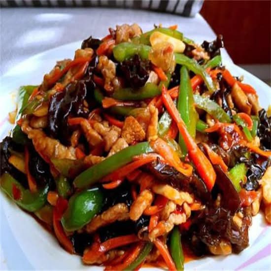 鱼香肉丝 Shredded Pork & Ear Cloud Mushroom w/ Sweet and Sour Chili Soybean Sauce